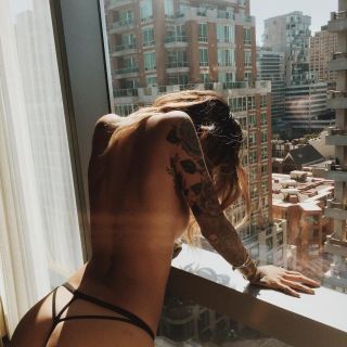 Bikini kızlar şeheri doldurdu