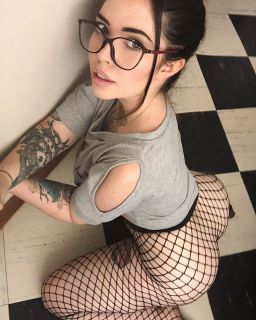 Dövmeni öpmek istiyorum!