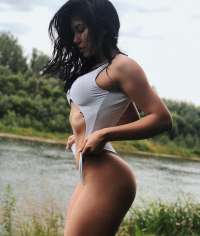 19 yaşında mayolu poz vermeyeceğim de 