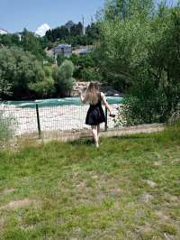 Arkadan Veren Şık Escort Derin