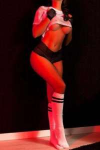 Aşırı kalın dudaklara sahib Ziba