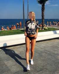 At gibi escort bayan Hadise
