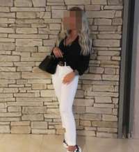 Bakımlı ve çekici escort Roza