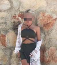 Bakımlı ve çekici escort Roza