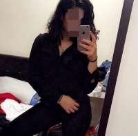 Büyülü havasını bedeninde taşıyan Zehra