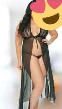 Çekici bir yüz hatlarına sahip Hüsniye