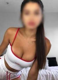 Escort Yağmur Seninle Birlikte Olma Peşinde
