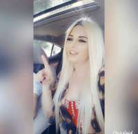 Genç bir sarışın escort Katya