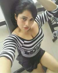 Hayallerinizdeki ön sevişmeyi gerçekleşdiren escort Sude