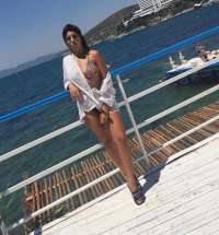 Her istediğinizi yapacak Hadise