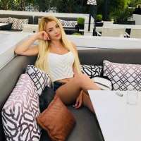 İnce belli bir bayan Gizem