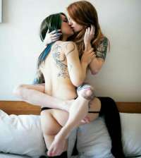 Kızlar nasıl lezbiyen olmuyor anlamıyorum