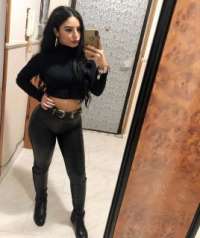 Muhteşem bir escort Papatya