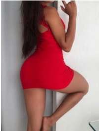 Sekse hazırlıklı olan Sibel