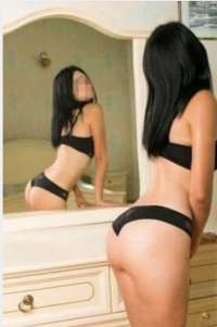 Seksi gözlere sahip Leyla