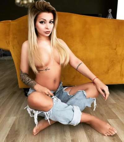 Acemi escort bayan Nefes