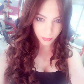 Gerçek fotoğraflarıyla göz kamaştıran Mine