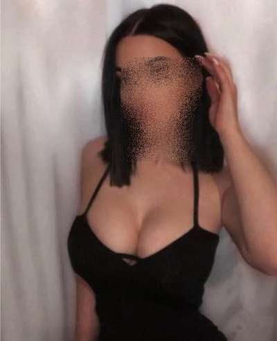 Kaliteli beylerden hoşlanan Tahire