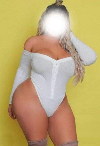 Partnerine unutulmaz bir gece yaşatan Asu