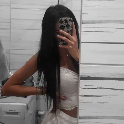 Seksi bir minyon escort Solmaz