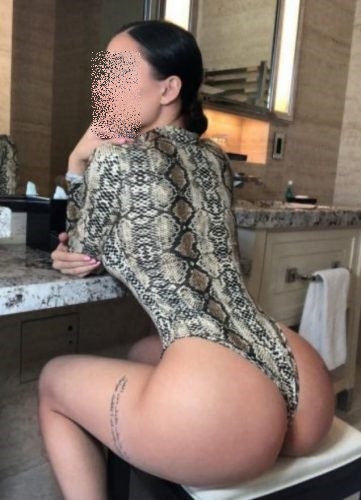 Sert bir tarzde becerilmek isteyen Ayten
