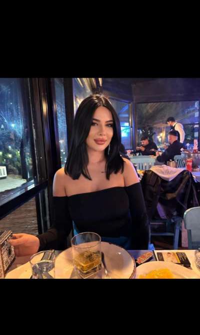 Tutkulu ve ateşli escort Helga