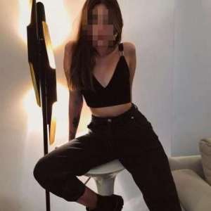 Aşk dolu bir hayata sahib Feryal