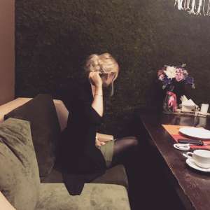 At gibi escort bayan Hadise