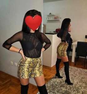 Doğal ilşki yapan Ezgi