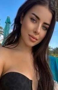 Doyumsuz bir vücudu olan Samira