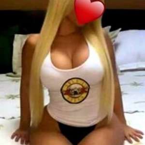 Erken yaştan sevişen Ayşen