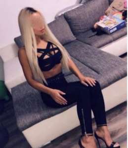 Fit ve karizmatik beylerle vakit geçiren Jiyan