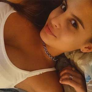 Her zaman azgın ve istekli Nida