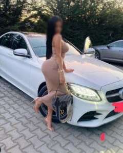 Resimleri gerçek olan Gülay