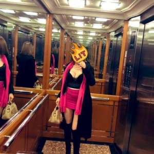 Seksi en sınırsız haliyle yaşatan Vahime