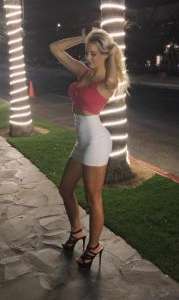 Seksi ve arzulu bir bayan Zafire