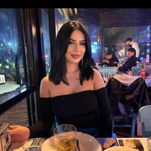 Tutkulu ve ateşli escort Helga